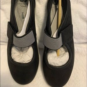 Clarks Cloudsteppers size 9 NEW Mary Jane look